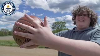 Largest Hands and Feet On A Teenager - Guinness World Records