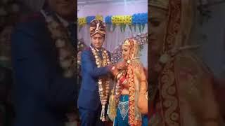 #kashmiriwedding #jaimalla #tradition #hometown #memories #parentslove #blessed #lovelife ️🫰