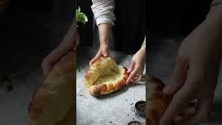 A delicious summer lunch you can customize to any tastes- Pizza Sandwich #dinner