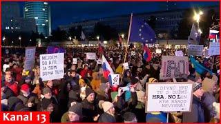 "We are not Putin's allies"- Thousands of people protest against Russia in streets in Slovakia