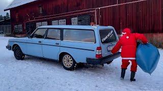 Santa drifting on Volvo 240. Best gifts delivery. Merry Christmas! Winter drift. DDrive