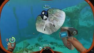 Subnautica | STRUGGLING TO GET HABITAT BUILDER