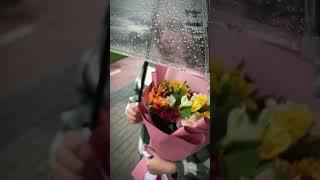 Дождь, повод порадовать цветами ️ #цветы #новосибирск #flowers