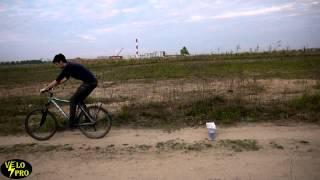 Как прыгать на велосипеде? Научим за 4 минуты! How to JUMP ON a BICYCLE (Eng sub)