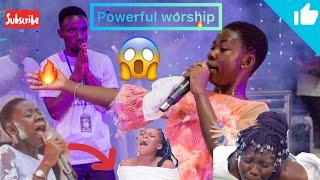WATCH: Odehyieba Priscilla Agyemang Powerful Worship 