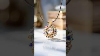 This pendant really hangs in style!