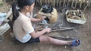 The orphan girl cracked corn for the chickens and watered the vegetables..@YouTube