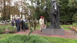 Возложение цветов к памятнику "Фронтовикам и партизанам Трубчевского района"