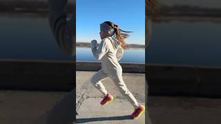 Воскресное утро!!! Держим себя в тонусе!!! #лебедевамирослава #спорт #бег #sports #running #run