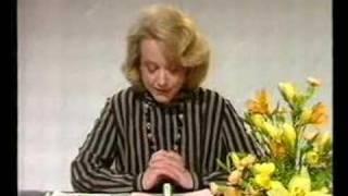 Victoria Wood - Susie Blake continuity announcer (Rundown)