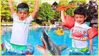 Splashing POOL PARTY playing with Kid Toys on Summer family vacation | Super Krew