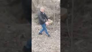 UKRAINIAN WAR: MAN REMOVIED MINE