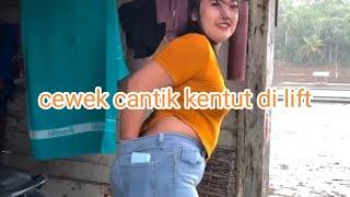 cewek cantik kentut di lift part 13