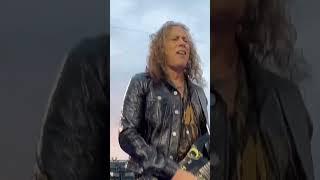 Kirk Hammett on fire playing Memory Remains solo perfect view from Snake Pit  #metallica #m72