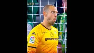 Messi vs Pau Lopez 🫨