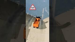 Destroyer Truck VS Mega Ramp  Cars, Trucks & Vehicles Jump Crash Game Simulator
