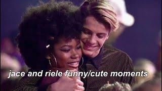 Chenry being an iconic duo for 3 mins straight (jace norman & riele downs )