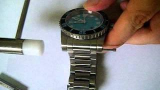 Helson Shark Diver bracelet change