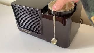 Cubist Dark Chocolate Brown 1954 RCA Victor Model 4-X-551 AM Vacuum Tube Radio Looks Great