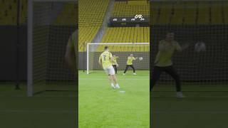 Cristiano shoots, MrBeast tries to stop it... and painfully fails! ️