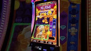 The NEW Mo Mo Mo Mummy Slot Machine Bonus is CRAZY! #slots #gambling #lasvegas