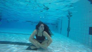 Girl Sitting Underwater with Weight Belt - VLOGMAS DAY 13