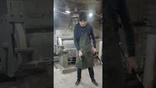 Видео из кузни. Шашка казачья наградная. Сталь кованная, клинок рабочий