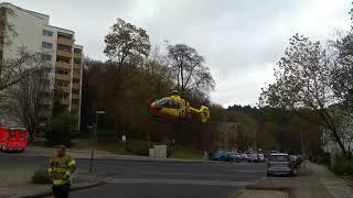 Hubschrauber startet in Aachen-Preuswald