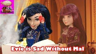 Evie is Sad Without Mal - Part 26 - Descendants Star Darlings Disney