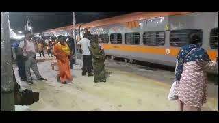 15557 Darbhanga - Anand Vihar Amrit Bharat Express arriving Ayodhya Dham, #amritbharatexpress