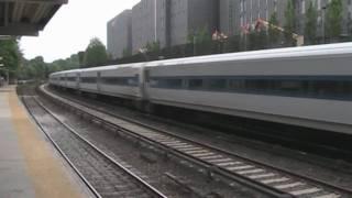 MTA Metro North Railroad P32AC-DM GENESIS-II Dual-Mode Locomotive #220 Hauling Ass at Fordham