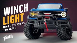 Bronco has become even more capable by installing a winch and original light. TRX4 by Traxxas.