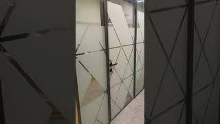 Наша компания устанавливает стеклянные перегородки и двери и наносит нестандартную тонировку 