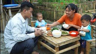 Make simple country food. Eat with a kind man. Nutritious meal for children.