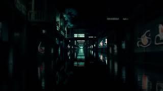 POV: The mall is alive. Can you hear it?