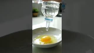 Mind-Blown! 勞 Easiest Egg Yolk Separator HACK!