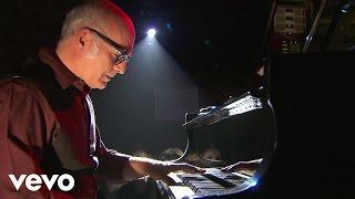 Ludovico Einaudi - Burning (Live At Fabric, London/2013)