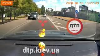 Киев. пересечение Вифлеемской и Тампере Что не так на видео?   Все в наш ТикТок! dtp.kiev.ua