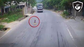 7 Terrifying Close Calls Caught on Camera #3