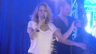 Get back to gold - Bethany Joy Lenz (live in Paris 27.09.2015) FWTP3