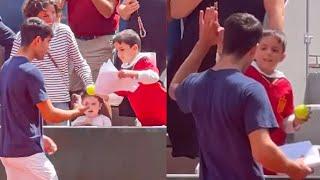 Alcaraz's Reaction When He Receives a Drawing from a Child before Roland-Garros 2024 Final