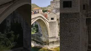 Mostar Köprüsü ve bir türlü suya atlamayan adamlar :)