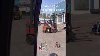 How skilled forklift operators work at site #mechanic #automobile #forkliftoperator #repairing