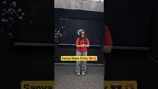 Sanya Mam Entry  | UDAAN 2.0 Launch #physicswallah #aura