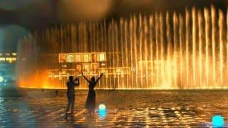 Amazing Dancing Fountain Show in Dubai| Water Aquarium Dubai Mall | The Walkers