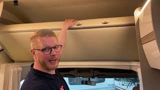 Søren viser Ahorn Camp A 595 autocamper hos Jysk Caravan Center