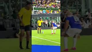 Ronaldinho vs Yassine 