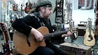 Александр Александров в магазине МузТорг-Маэстро (1)