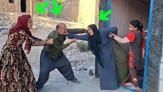 Critical Moments: How did Zainab stop Agha Akbar from attacking Ali's mother?