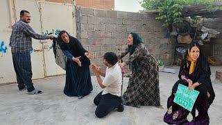 Mojtaba seeks his past with Zeinab even if his father is against him.